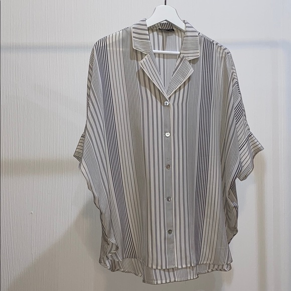 Eileen Fisher silk button down - Picture 3 of 5